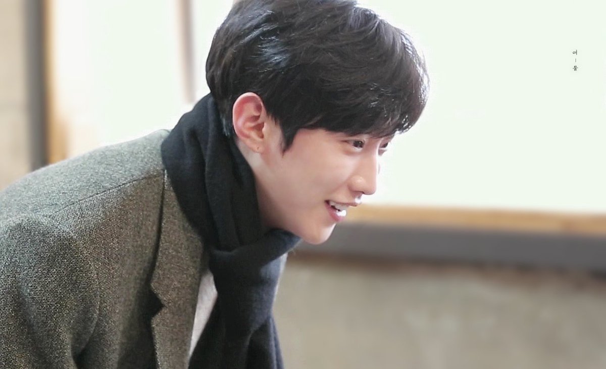 yeo_mul's tweet photo. 오빠 얼굴만 봐도 재밌어요....
https://t.co/16vMYt0BmD https://t.co/LrNKzbQ6Zk