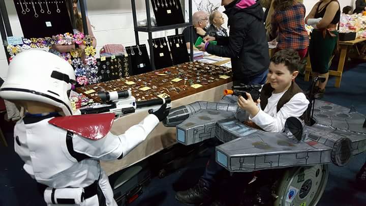 EmeraldSkyHunt's tweet photo. some more great photos people have taken of me yesterday at #digicon3
#hansolo #comiccon #starwars
#millenniumfalcon https://t.co/q7aVynxwI3
