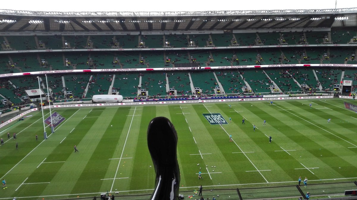 Pippipat's tweet photo. #Twickenham #6Nations #Rugby #London #patpie #footpat #patfoot https://t.co/VPardDGnFM