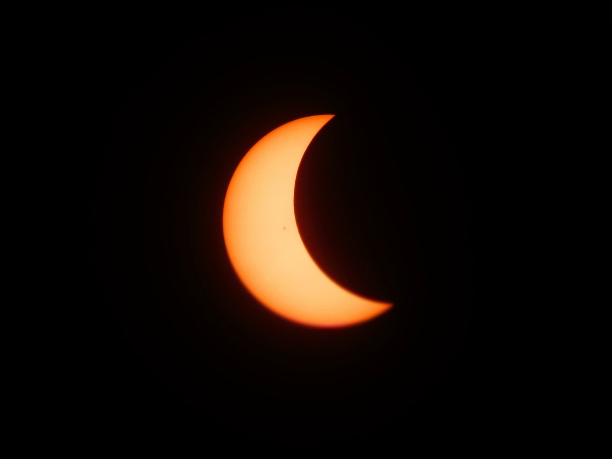 JesiOtero's tweet photo. #AnilloDeFuegoEnTN #EclipseDeSol 🌙🌝 Victoria, Entre RÍos. https://t.co/u1x5cUsPU8
