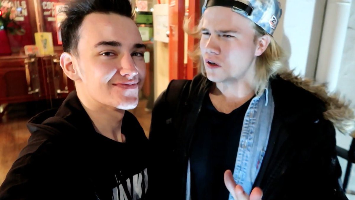 GLTalent's tweet image. We gotta make sure these two #lifelover lads keep going after the @Busted #NightDriverTour, right?

#CHRISANDDANNYVLOG FOREVER!