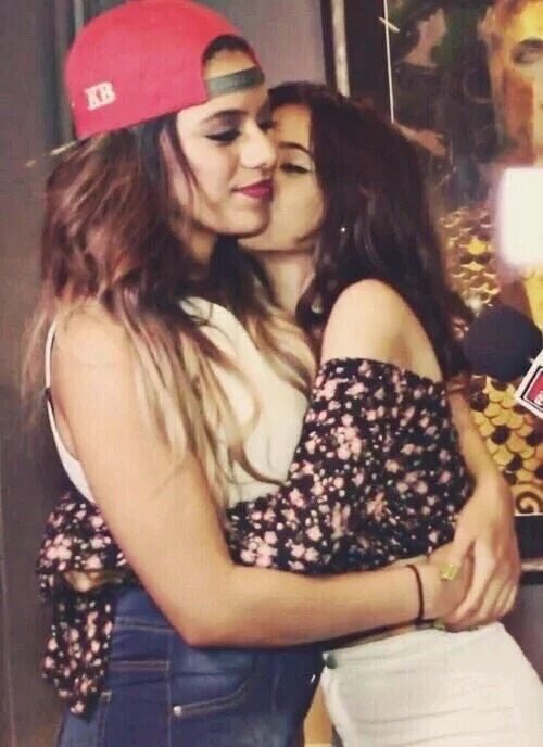 ppamrakk's tweet photo. não deixa os momentos caminah morrer
não deixa eles acabar
HARMONY SQUAD
#Harmonizers #BestFanArmy #iHeartAwards https://t.co/FVvDdDkI0W
