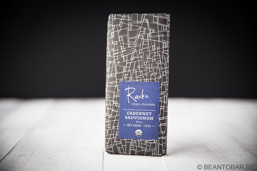 Chocolate and wine. No need to pair, <a href="/RaakaChocolate/">Raaka Chocolate</a> created a bar containing the best of both worlds! beantobar.be/?p=2173 #beantobar