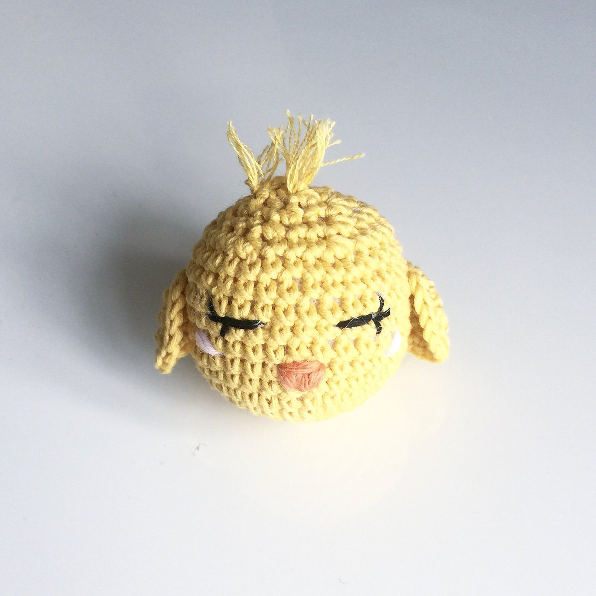 culberg's tweet photo. Love Easter like me? Then brighten up your home with this little chick! Pattern at @LoveCrochetCom https://t.co/BhfueBzisL #crochetpattern https://t.co/6ZatT3MoRr