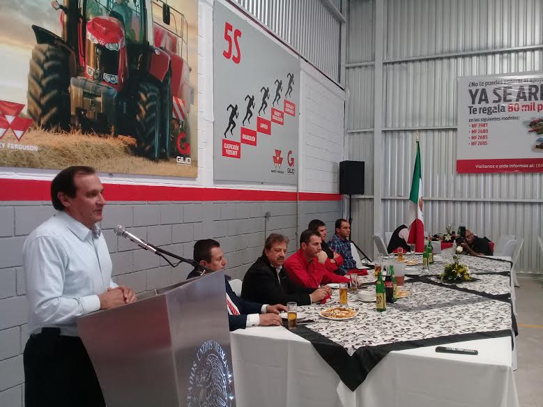 ContactoHoy's tweet photo. Inversionistas para el campo, son fundamentales para el crecimiento de Durango: Almeida  #Durango https://t.co/mbYPCjOCDX https://t.co/dyD60WLgIU