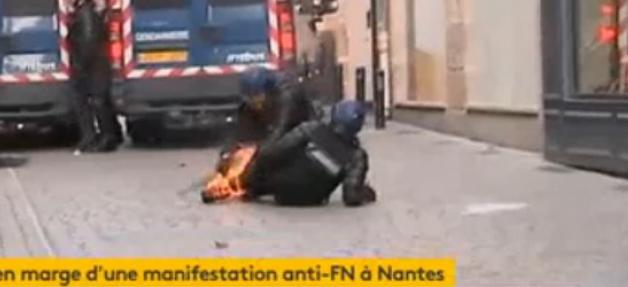 GilbertCollard's tweet photo. Nantes : un CRS touché par un cocktail Molotov lancé par un facho gaucho : https://t.co/RgXEr3lkCS
