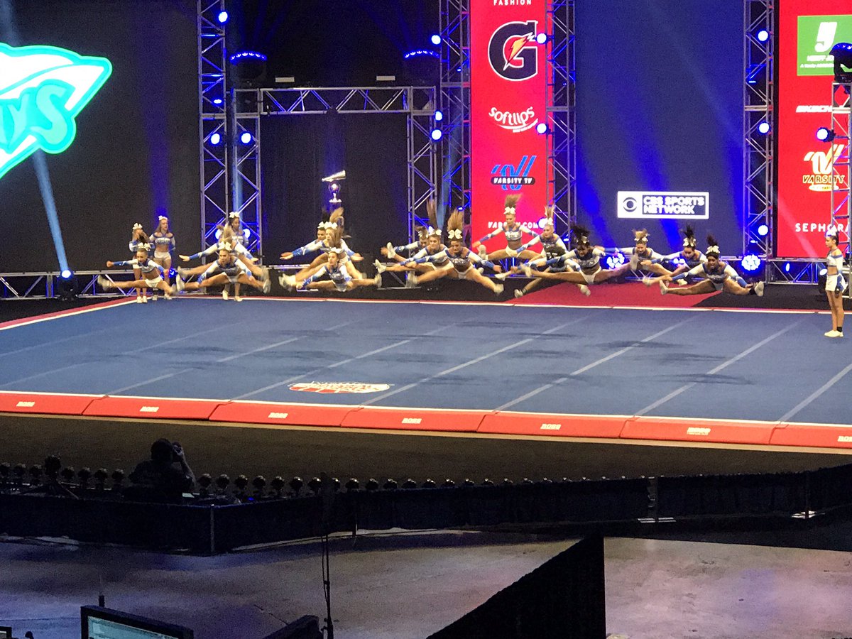 What an AMAZING performance from the @Apple_Rays1 🍎💙💚 #smallbitesback