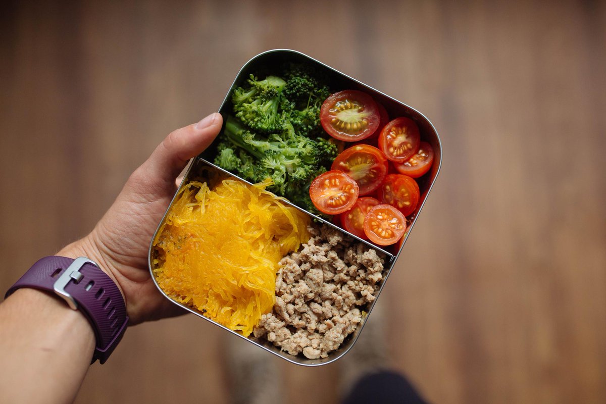 CountryHeatDnce's tweet photo. Have a meeting in 10 minutes with no time to grab food, no problem... your #mealprep will save the day!  #countryheat https://t.co/EA2xT1AV9y