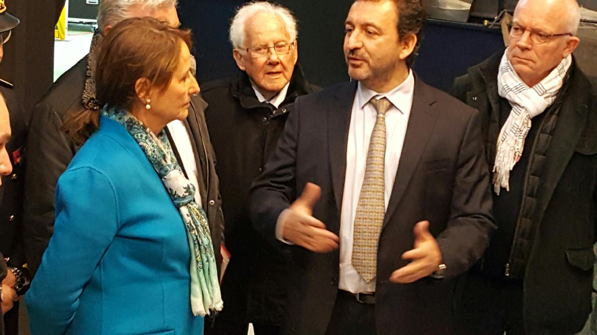 Rencontre avec la ministre de l'Environnement, de l'Energie et de la Mer <a href="/RoyalSegolene/">Ségolène Royal</a> pour présenter le projet EEL ENERGY