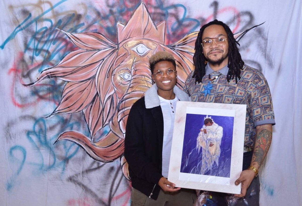 RGMKTG's tweet photo. PhotoStroke I 💫 Left with some amazing artwork done by the man himself @TraeIsAAc Shot by @NoirVisuals #paintedbyissac #noirvisuals https://t.co/AvsT2NMXre