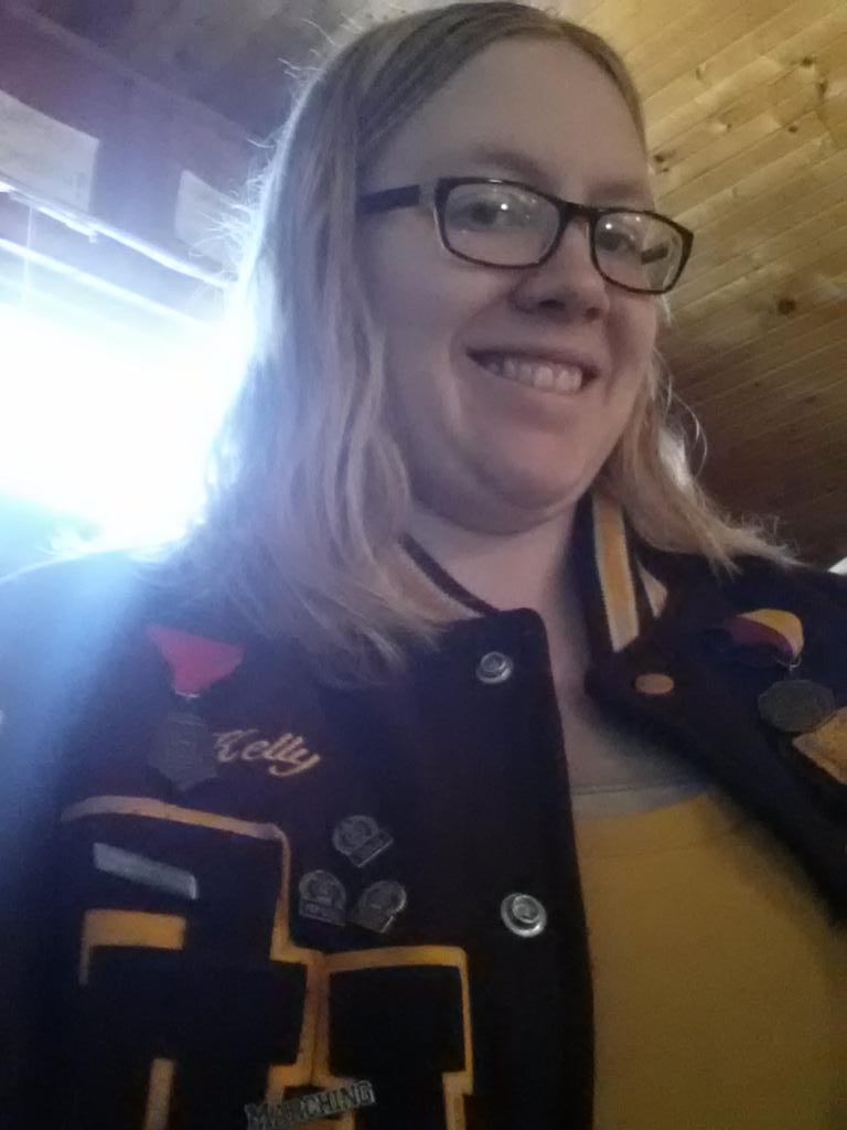 kelly_is_jelly's tweet photo. Maybe I'll wear this if I go to my 10 year reunion next year. #federalhocking #highschool #goband https://t.co/1sfvDD2n6S