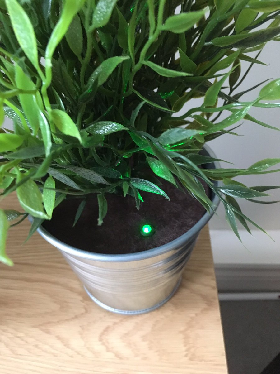 dhill_RasPi's tweet photo. AirPlay device in its quirky new case. #RaspberryPi @Raspberry_Pi @TheMagP1 @pimoroni https://t.co/ZkSMIYLHI3