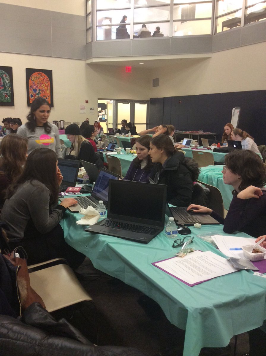 HackItTogether's tweet photo. Collaboration is a key to hacking success. #MajorKey #hackathon #hackittogether #lcw #girlswhocode #womenwhocode https://t.co/cFZY57Dk4Q