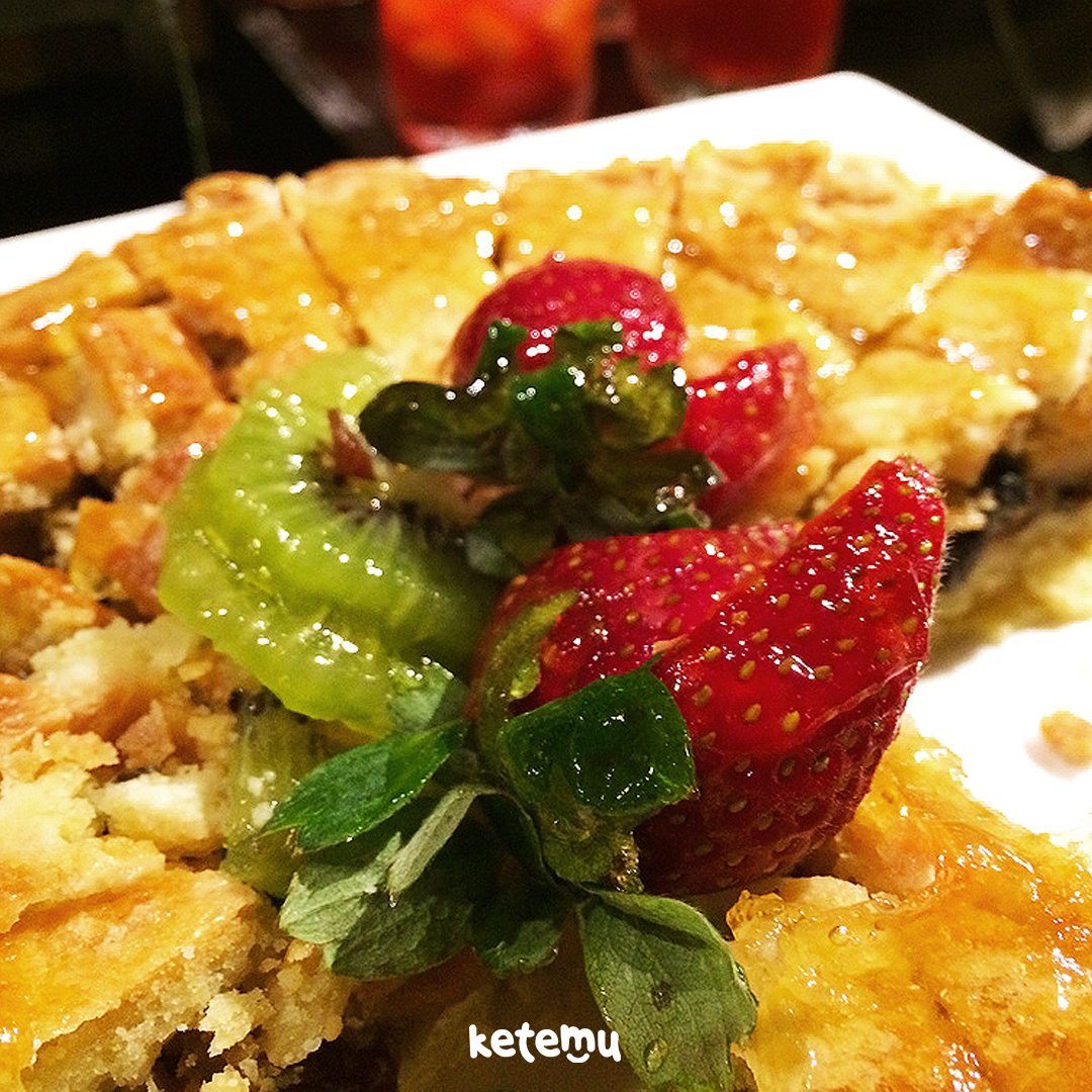 KetemuID's tweet photo. Enaknya makan siang apa ya hari ini? 

#PasLewatPasAda #KetemuYuk https://t.co/xYS18MG9Fa