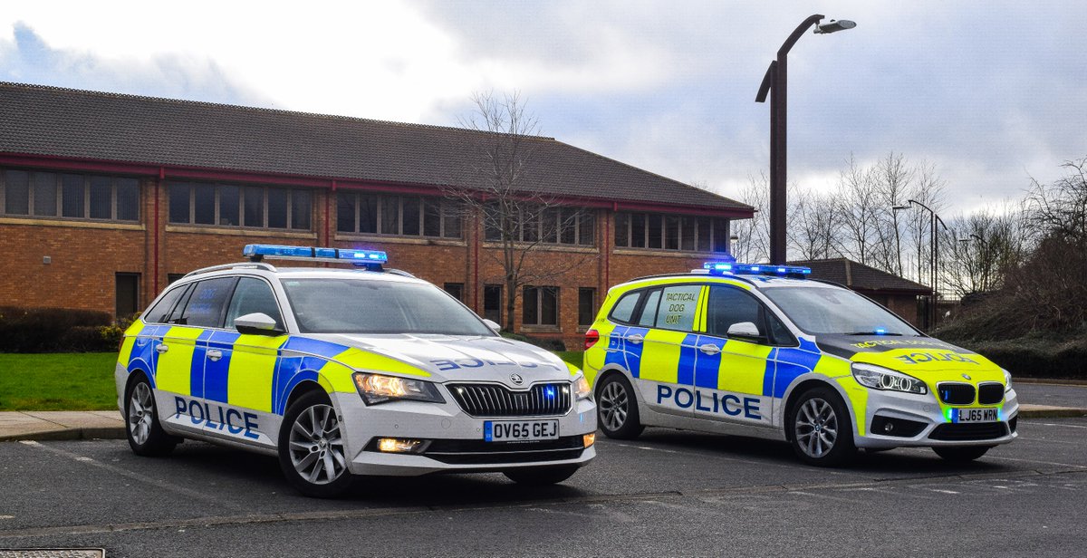 TheAdamSparrow's tweet photo. Love the New Demonstrator Dog response vehicle's with @npdogsection, Skoda is my Favourite! Thanks for the photo Opportunity! #TangoDelta https://t.co/WNfLPHVVJ1
