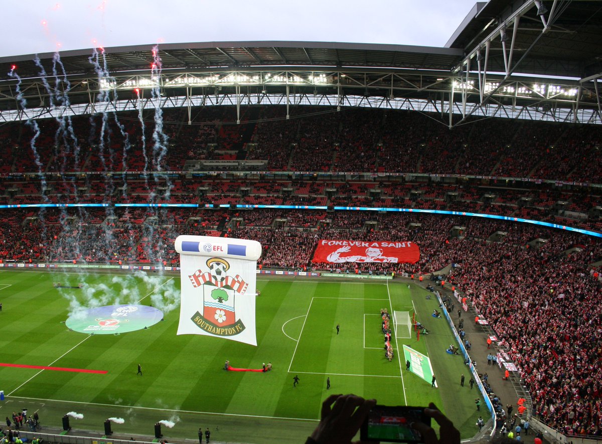 TractorSaint's tweet photo. #ForeverASaint #saintsfc #EPLCupFinal https://t.co/6lEB5LnBJN