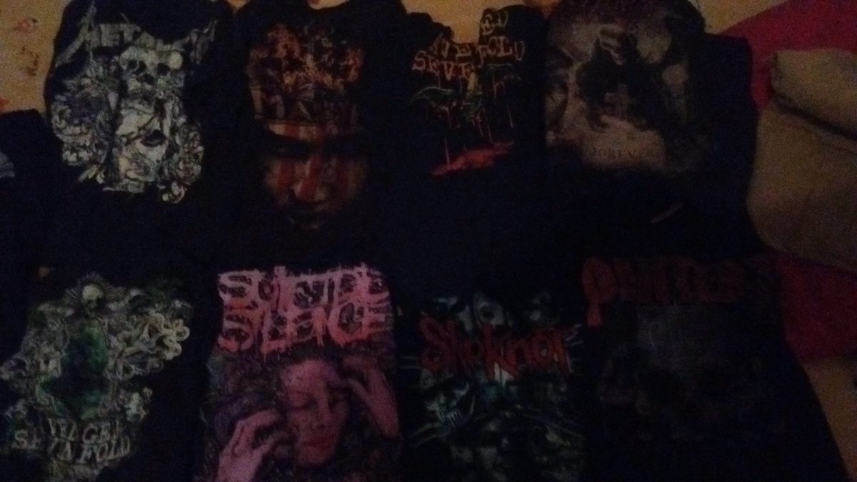 fyeahitsdalia's tweet photo. #MetalStuff. Sorry for the bad quality of pictures. ๐๐ https://t.co/TlaU2ywTN0