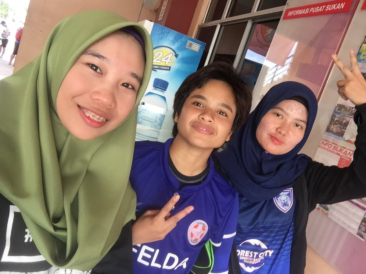 dyrhmn's tweet photo. Berakhir debaran semifinal & now road to final πͺπ»πͺπ» hope to see @gjieakata time game final nanti ππ»ππ»
#lbrmy #nienaazman #dekyah
@norhawe9 https://t.co/rnAK5fm4ZL