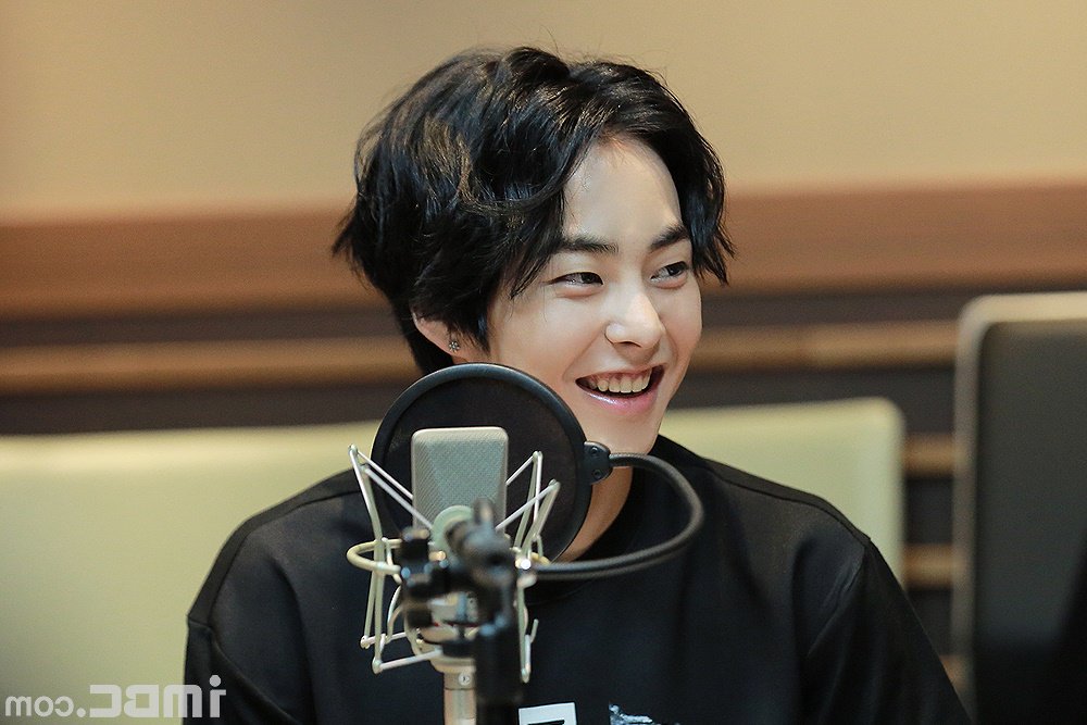 this was ICONIC. A LOOK.