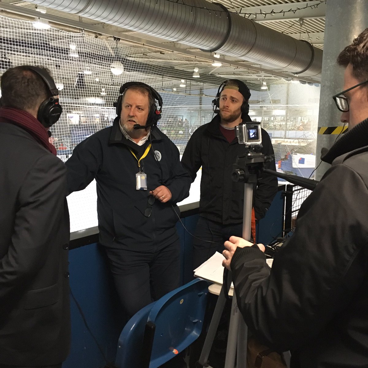 bonnndyy's tweet photo. @Oxford_Sports @twenty3design and @Simonhockey45 getting ready for @OxfordCityStars https://t.co/qKaNVMzizG