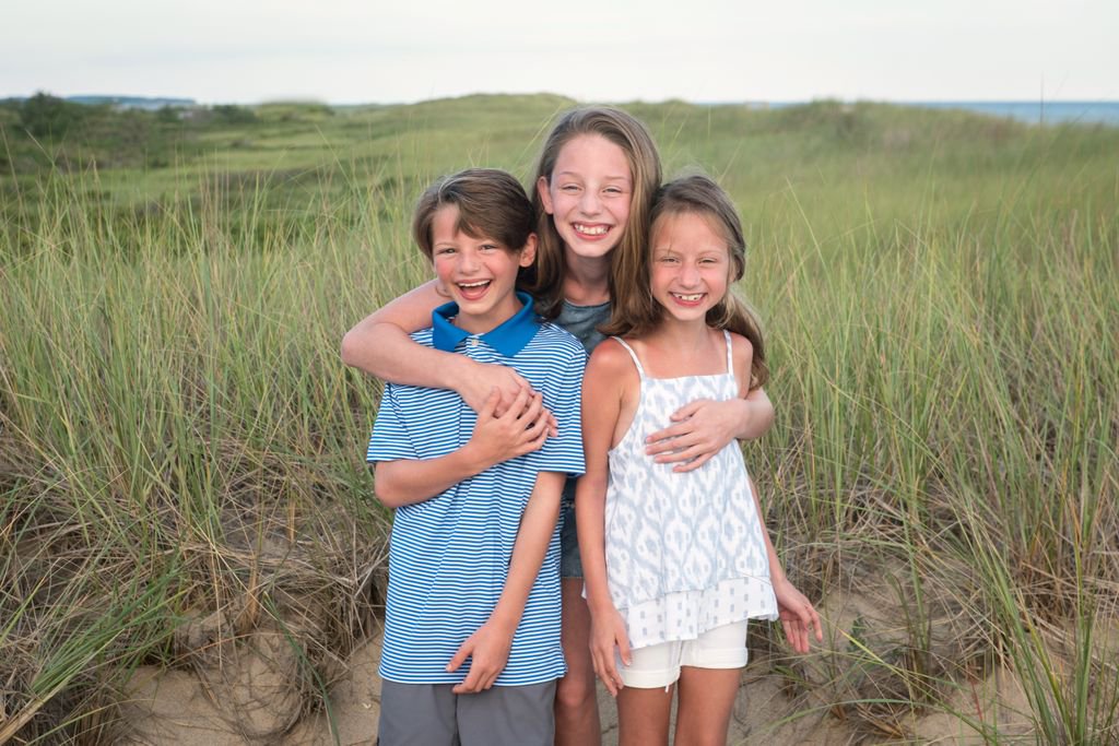 Your kids are only THIS age once. Let me help you remember this forever. #marthasvineyard #familyportrait #photo
buff.ly/2m4NlfF