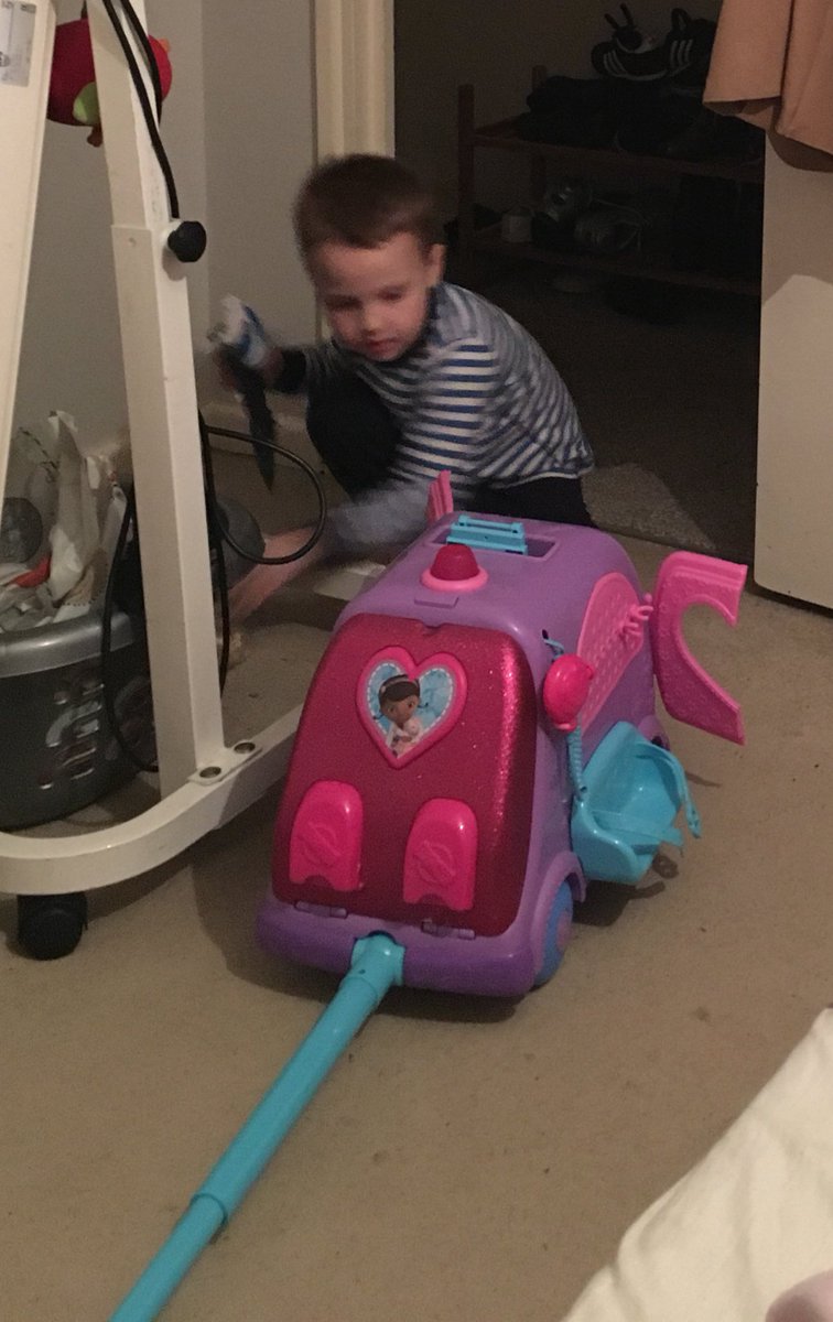 natalie21c's tweet photo. @tommartin180 u just watch the footy while i sing and play doc mcstuffins with this one 😒🙈❤ https://t.co/I0lD0m2i9N