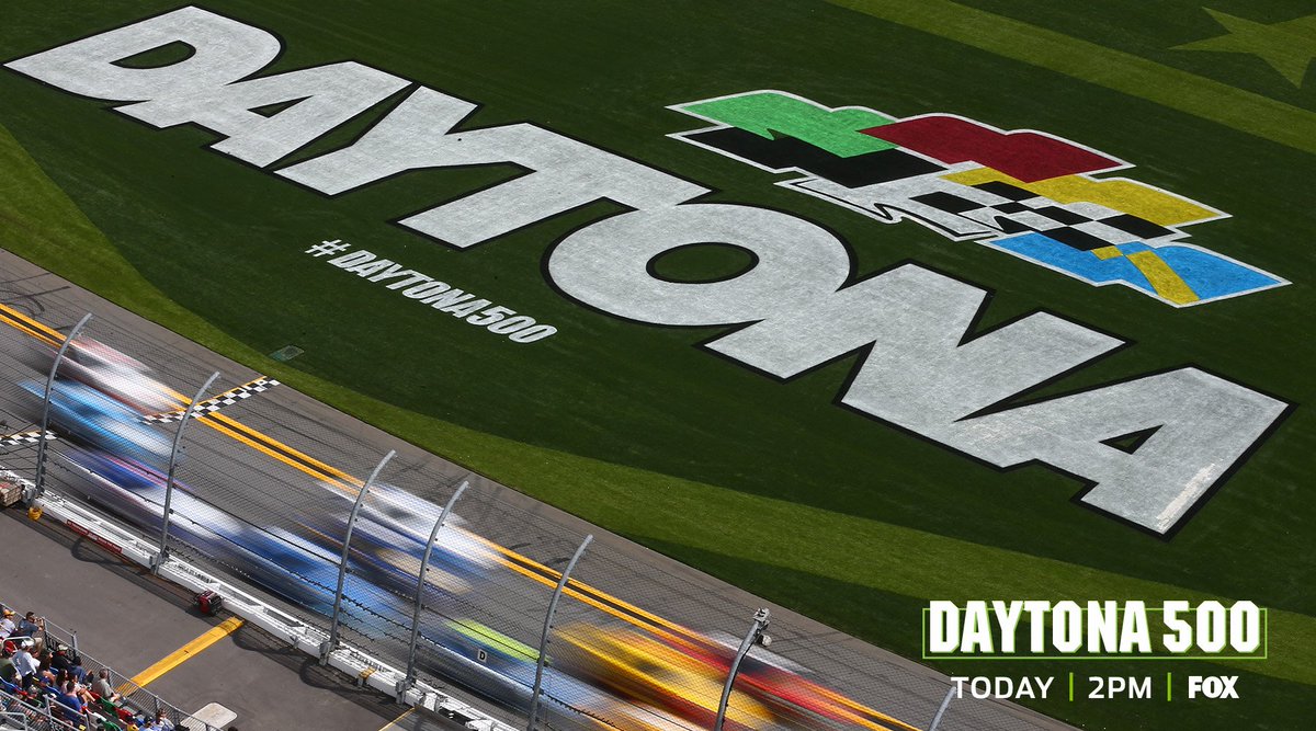 NASCAR's tweet photo. Retweet if you're ready for the #DAYTONA500! https://t.co/5TDF8DQCM5