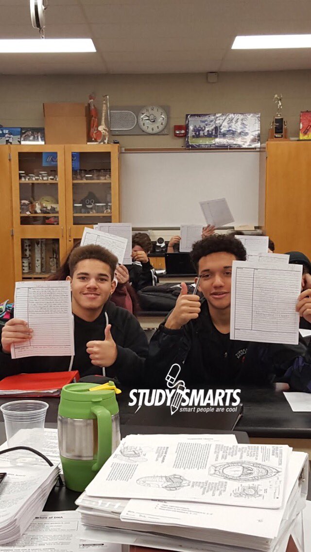 StudySmarts's tweet image. A few more note-taking wizards! #prepared #notes #studysmarts