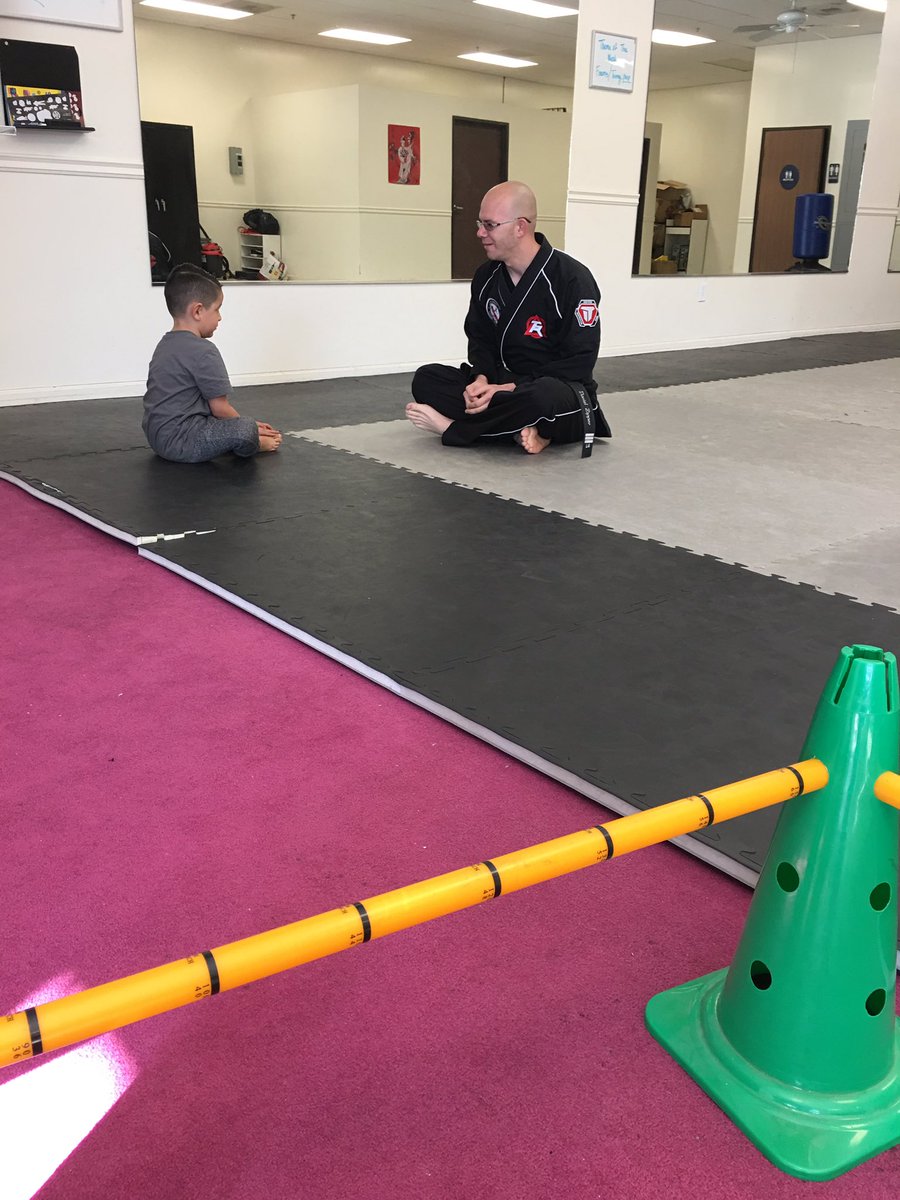 vjamsan's tweet photo. Chris first tae kwon do class... https://t.co/xywaU6If2e