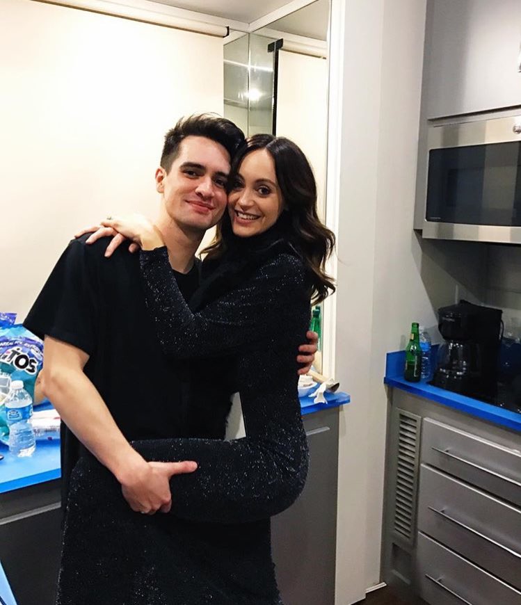 justqrande's tweet image. true