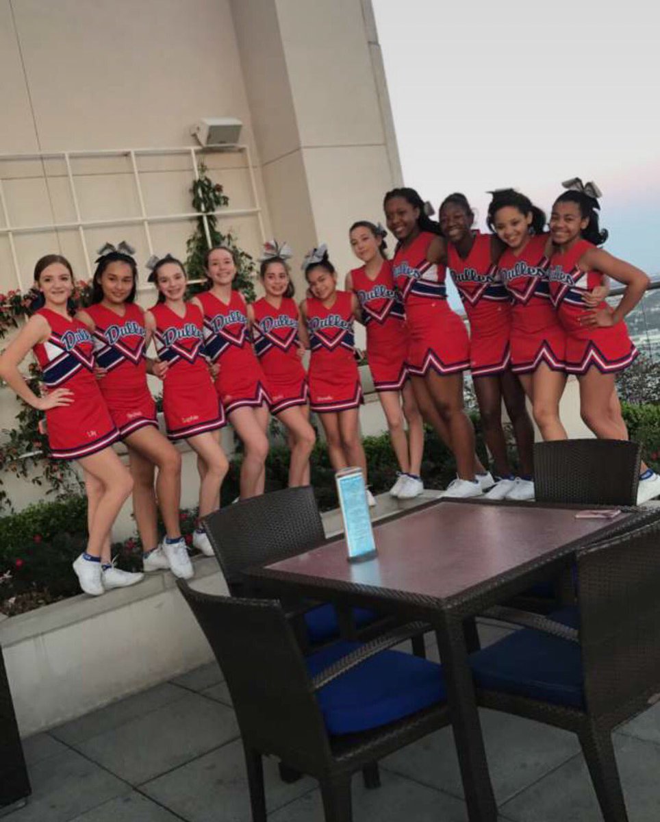 medwards93ag's tweet photo. Love our 2016/2017 DMS Cheerleaders!!!  Great performance at last nights Rockets Game. @DMS_Vikings https://t.co/O0JcyRWXoz