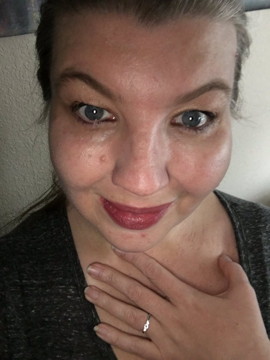 YountHeather's tweet photo. Got engaged 😃 https://t.co/j7KewqgNQ4
