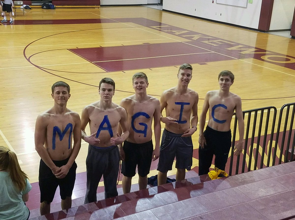 ConnorWetter's tweet photo. S/o to the student section today, you guys were lit!๐ #reclyfe https://t.co/3wwq4y7IaW