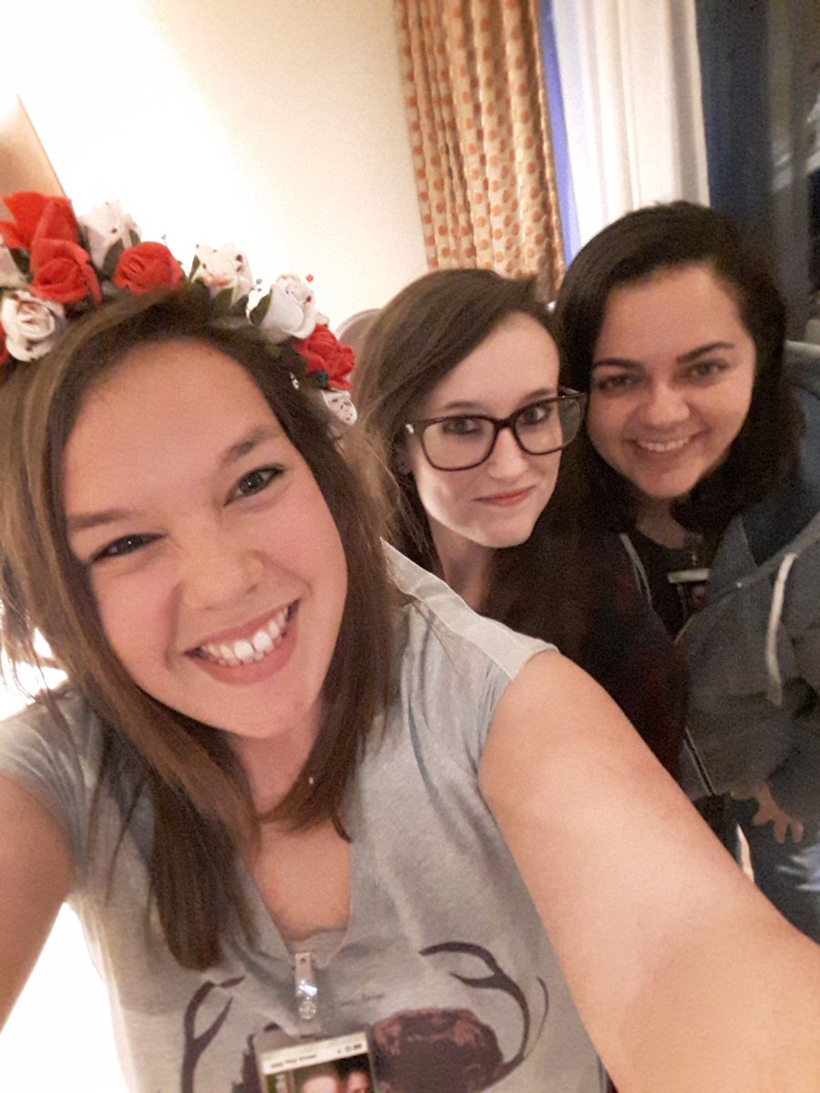 😏❤ look how happy you guys make me 😏❤