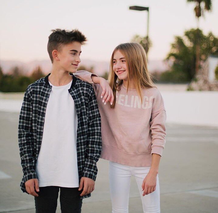 johnnyomoments's tweet photo. @Bentleypuppy I VOTE @johnnyorlando FOR THE #KCAFavViralMusicArtist #JohnnyOrlando We caaan win❤️❤️❤️ https://t.co/4dc743is7j