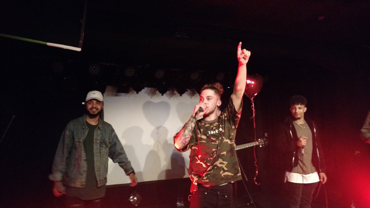 JeremyMaier's tweet photo. #MiCLOWRYlive #MicLowryFrankfurt @WeAreMicLowry you guys are amazing thank you for your performance https://t.co/thIu8Qeo49