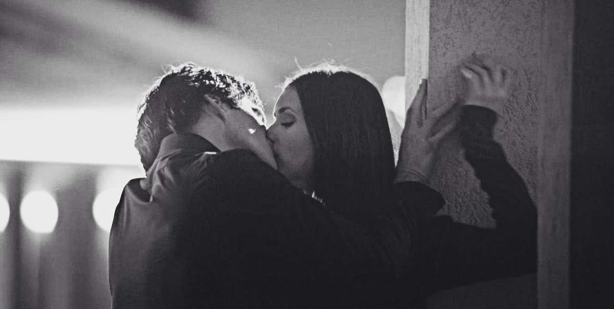 colorsdelena's tweet photo. " E : I am not sorry that I'm in love with you. I love you, Damon " https://t.co/RU8A4eOqVQ