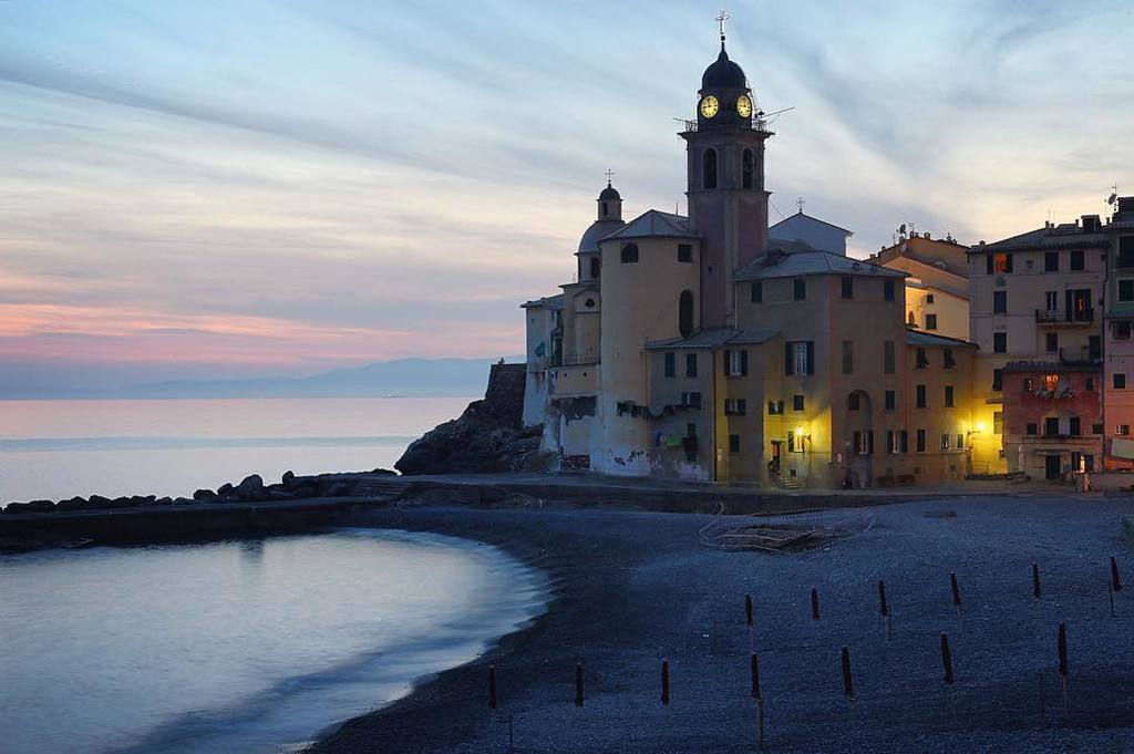 kaisa_kuu's tweet photo. Calm after sunset #camogli #italy #italia #ig_liguria #rivieraligure #latergram #sunset_pi… https://t.co/sobw7c3Mwm https://t.co/OYqbUnroXz