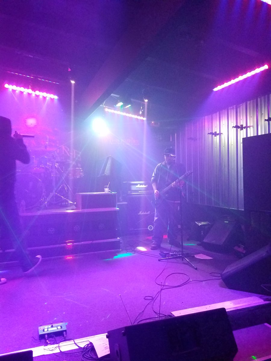 Mookster_24's tweet photo. @drunkinfunk last night @ The Empire in #Akron!!! ✔ them out with @BurnBlueSky 3/17 @ Dominick's in #Kent 🎤👊🍻♨ #freeshow #supportlocalmusic https://t.co/5S7VUd1O7I