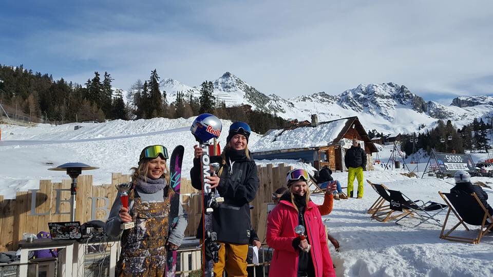 🔴 Coupe de France Big Air : <a href="/AntoineAdelisse/">Antoine Adelisse</a> et Tess Ledeux remportent respectivement chez les hommes et les dames la compétition 🥇 BRAVO !