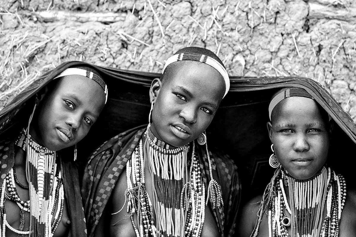 Portrait from the Omovalley, Arbore wiman

#ethiopia #omovalley #20milestosudan