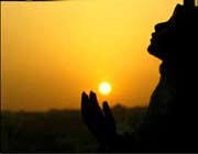 Hayatta olabileceğiniz en güzel yer, bir duanın içinde yer almaktır...

Şems-i Tebrizi
#GeceyeDairBirSöz