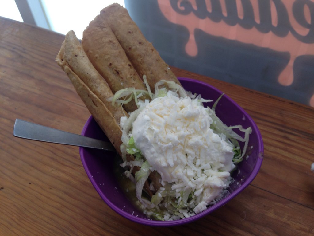 chibbqk1ng's tweet photo. Chicken Flautas  @LasSalseadas - hip spot attached to car wash. Yes, flautas are tacos. Thx for rec @Nicholas_Gilman https://t.co/z1GrF76D1M