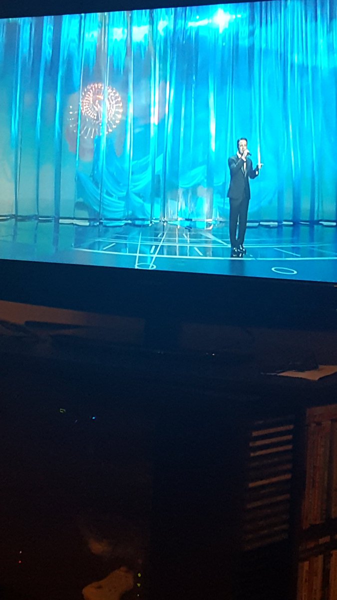 AliDawn17's tweet image. I may not know him in real life, but if I were any more proud of @Lin_Manuel I would just explode. #whatarolemodel #Oscars