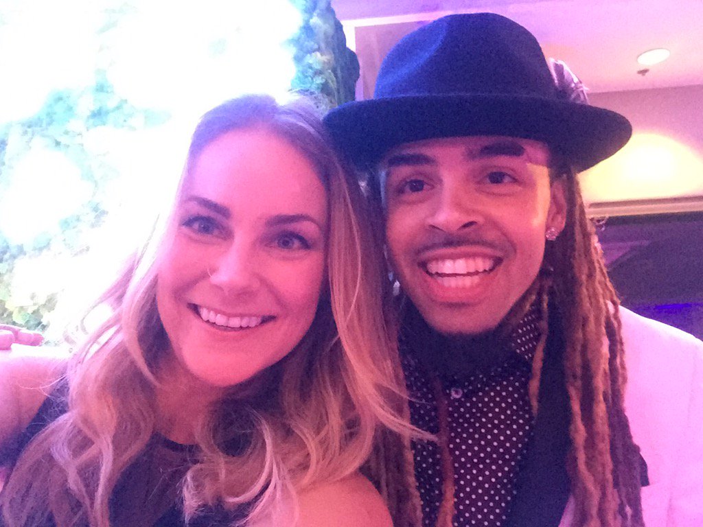 larissvon's tweet image. Oh hey @Dee1music!! Such a fun #oscars night #PwCRedCarpet