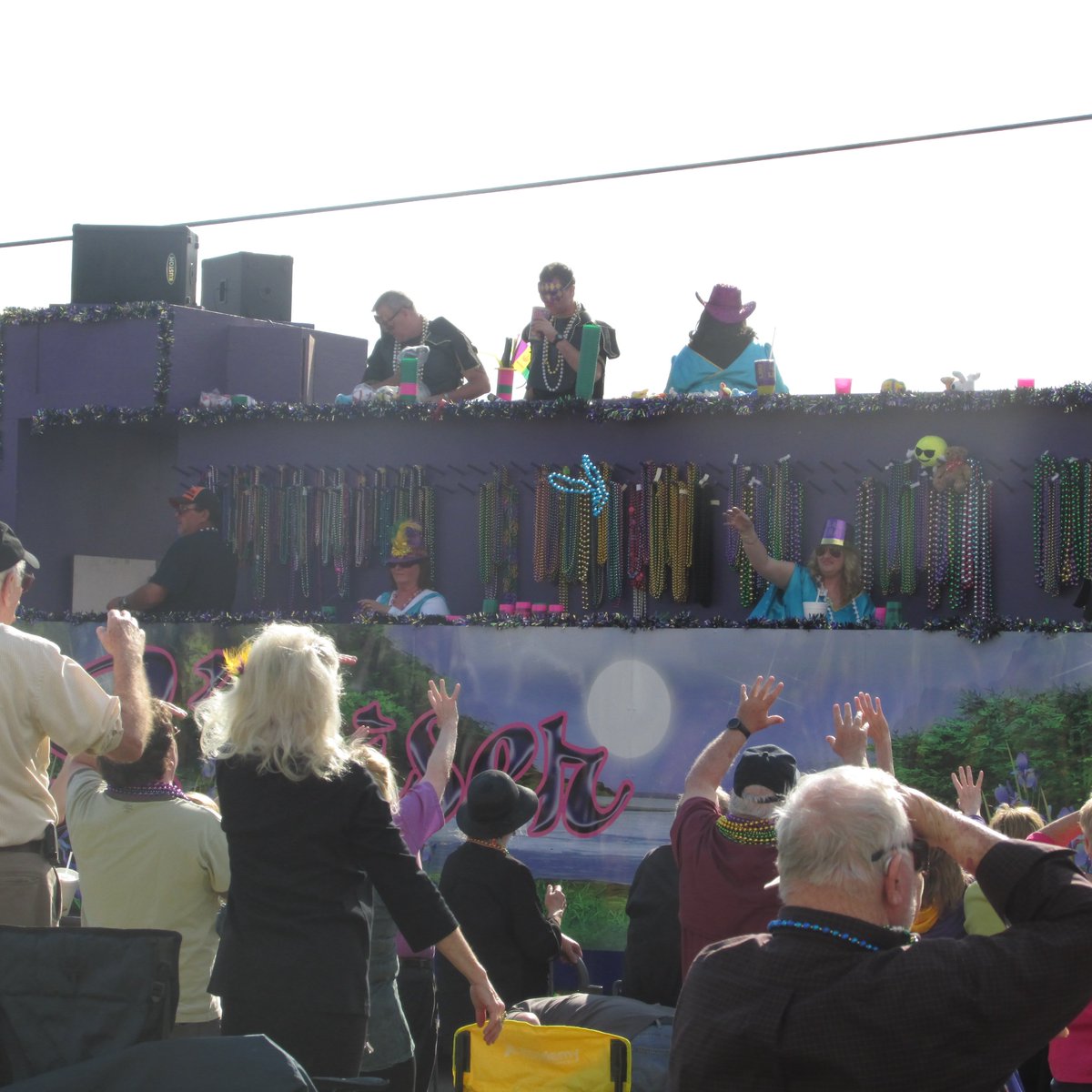 kitt2368's tweet photo. #MardiGras2017 @CityofAlexLA https://t.co/9At9WftGDh