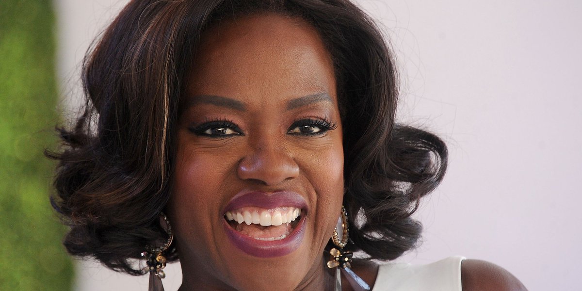 HuffPost's tweet photo. Viola Davis just became the first black actor to win an Oscar, Emmy and Tony for acting https://t.co/FbaeOQxoYY https://t.co/UtiFrFwa12