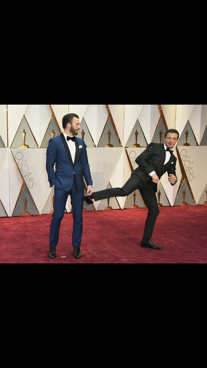 ArtyMate's tweet photo. En la alfombra roja https://t.co/5UOjLHbqhX
