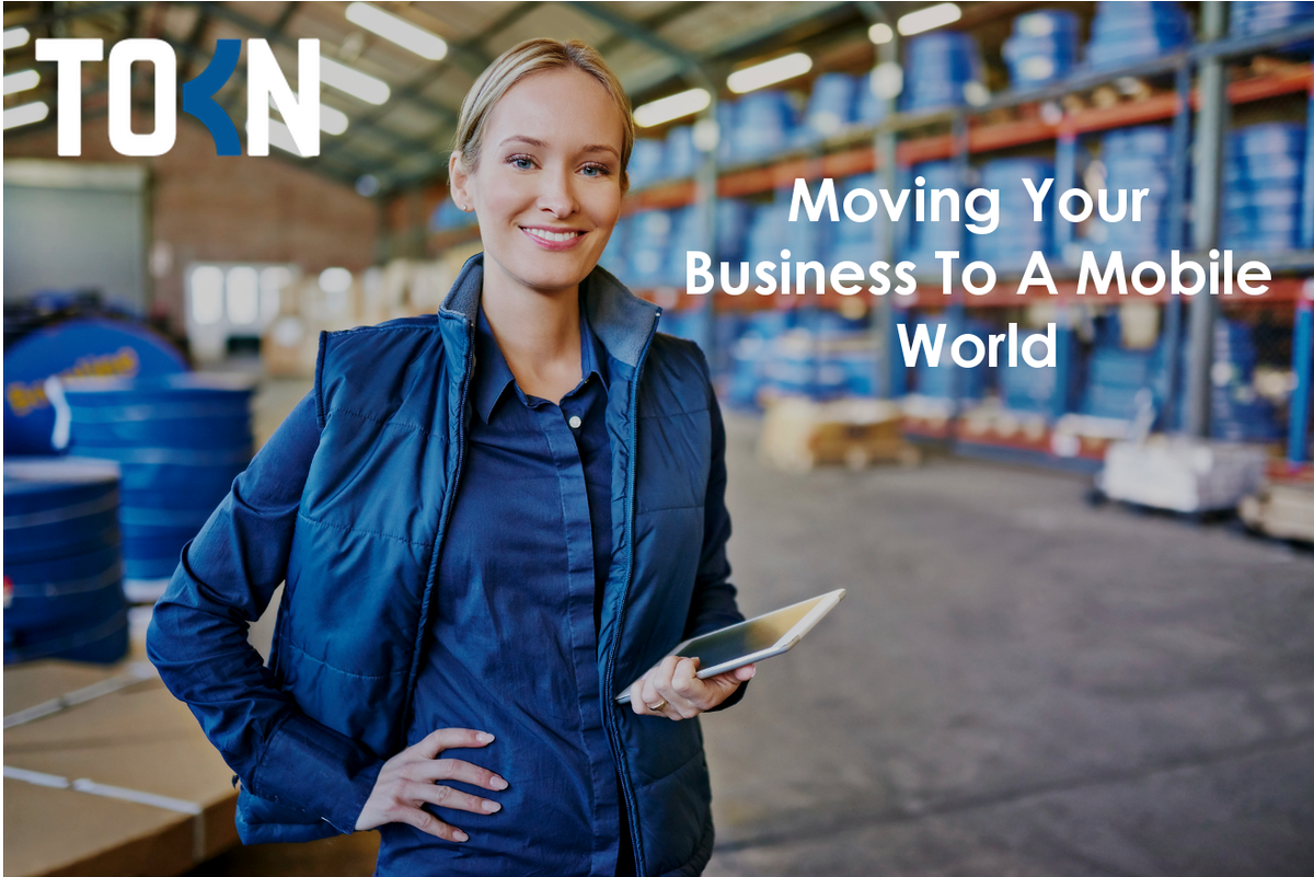 аутсорсинг персонала на склад. рецензент женщина за работой фото. комплектовщик одежды. уборка складских помещений. маркировщик на склад.