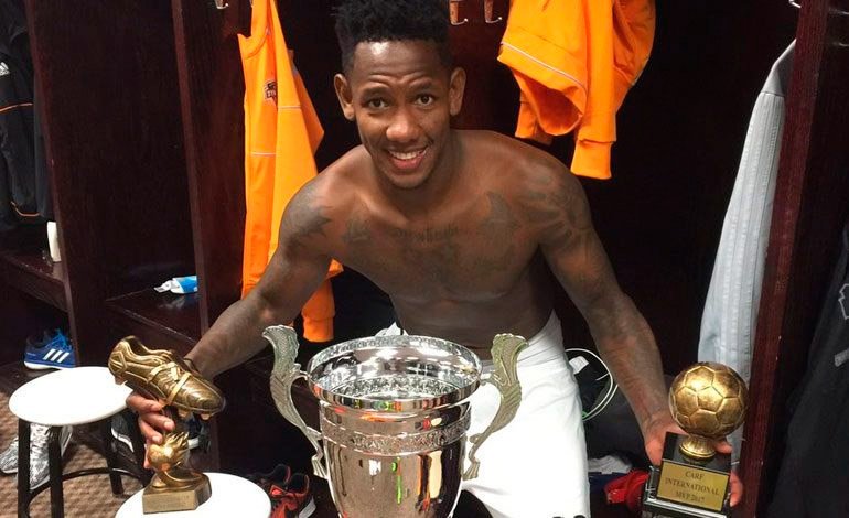 LaTribunahn's tweet photo. Romell Quioto el mejor de la final de la Copa Diamante del Desierto ► https://t.co/7vGB9UGB8t https://t.co/mRygvwbqzF